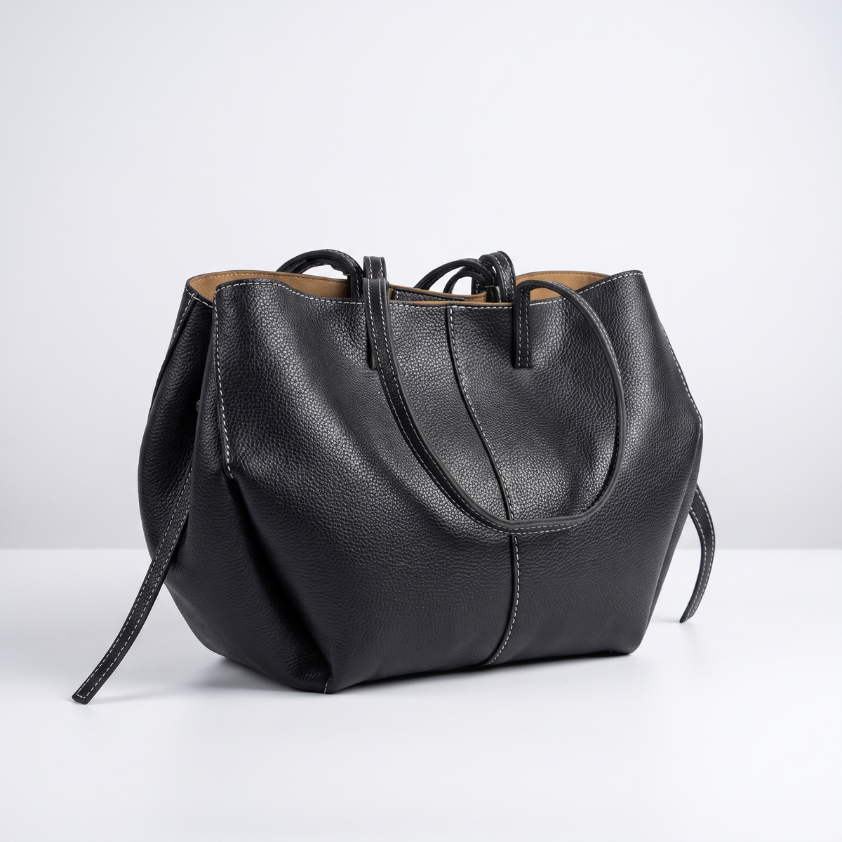 Savia Tote Black