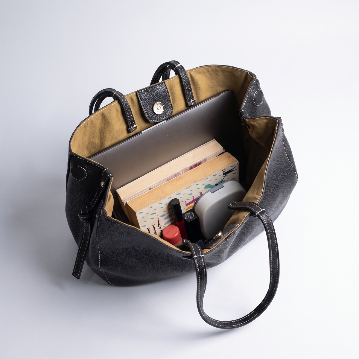 Savia Tote Black