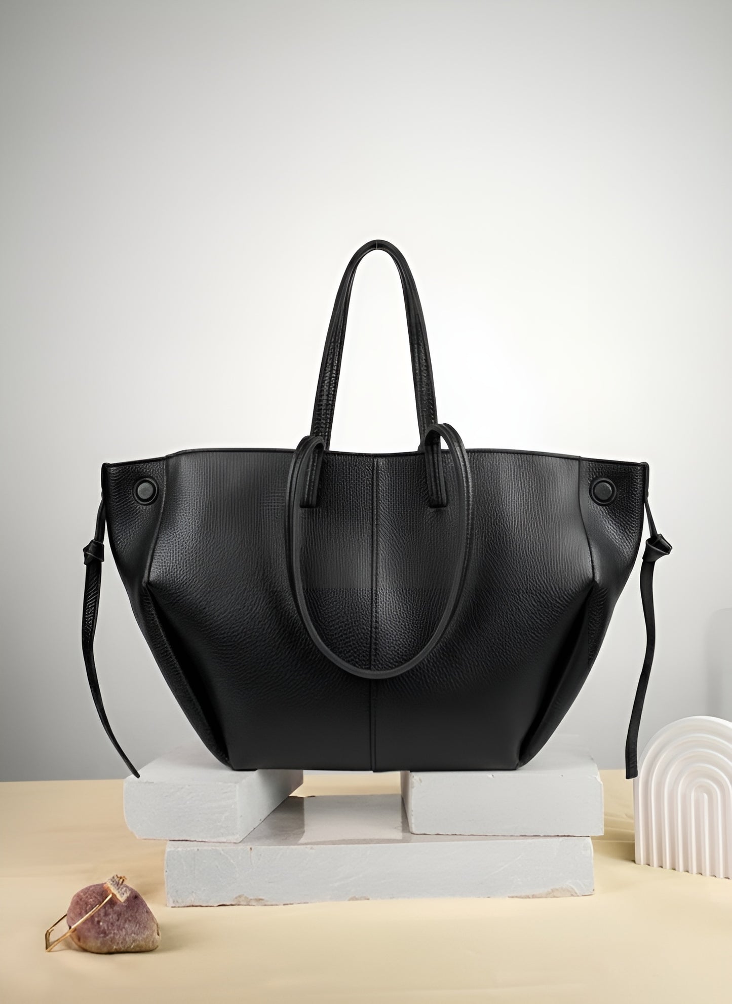 Savia Tote in Black — minimal structured tote bag JADI Pakistan