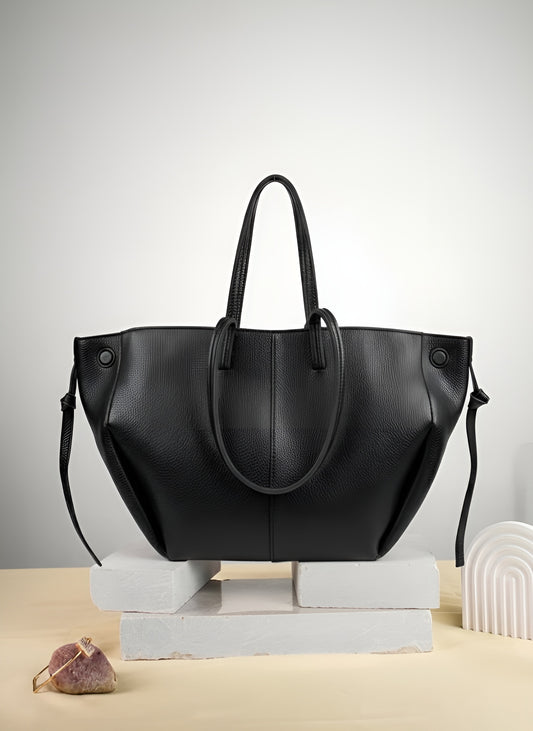 Savia Tote in Black — minimal structured tote bag JADI Pakistan